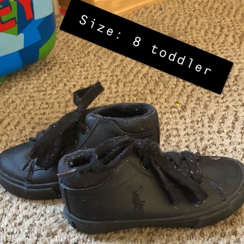 Black Shoe
